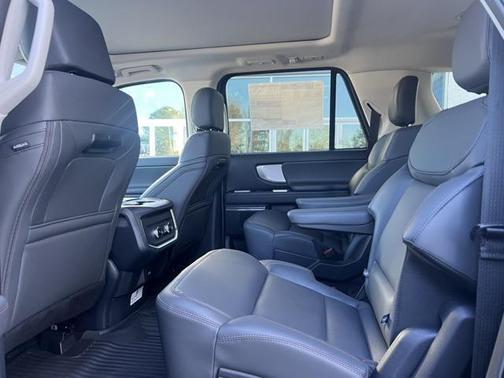 2025 Ford Expedition Max Active 4x4