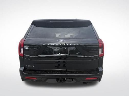 Agate Black Metallic 2026 Ford Expedition Active