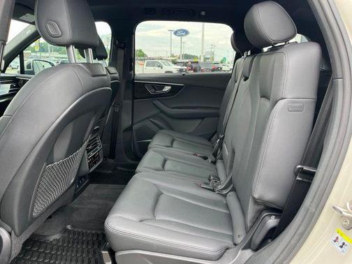 Vicuna Beige Metallic 2023 Audi Q7 55 Premium Plus