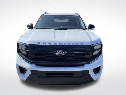 Oxford White 2026 Ford Expedition Active