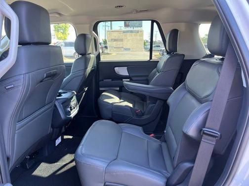 Oxford White 2026 Ford Expedition Active
