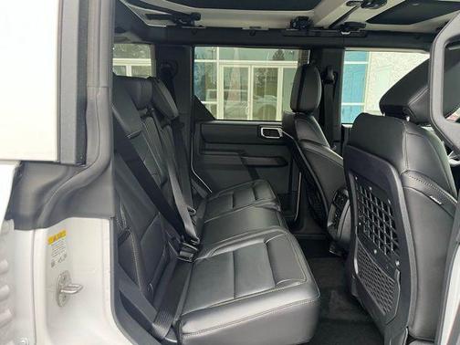 Oxford White 2026 Ford Bronco Badlands