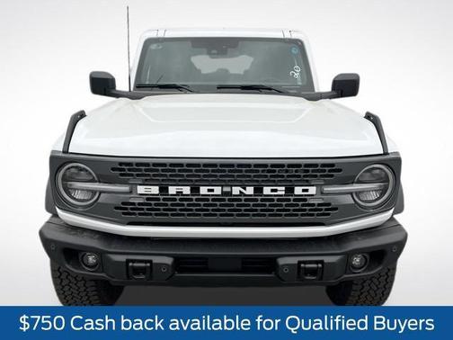 Oxford White 2026 Ford Bronco Badlands