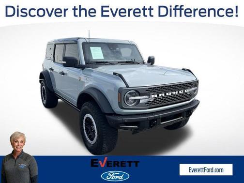 Cactus Gray 2024 Ford Bronco Badlands