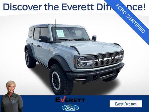 Cactus Gray 2024 Ford Bronco Badlands
