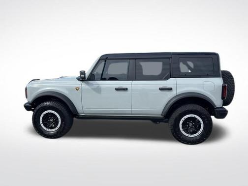 Cactus Gray 2024 Ford Bronco Badlands