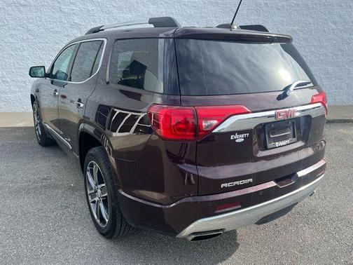 2017 GMC Acadia Denali