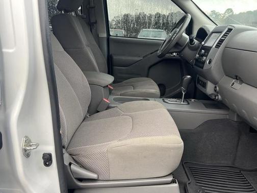 2020 Nissan Frontier SV