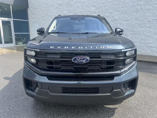 2025 Ford Expedition Max Active 4x2