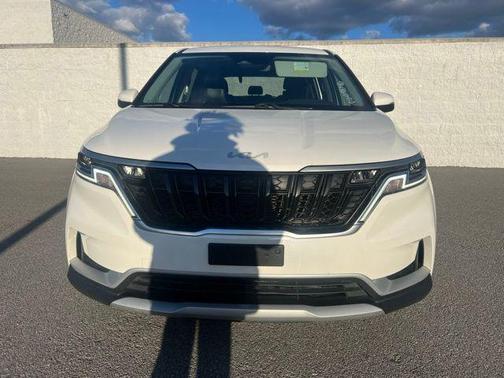 2022 Kia Carnival LXS