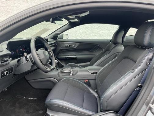 2025 Ford Mustang Dark Horse Fastback