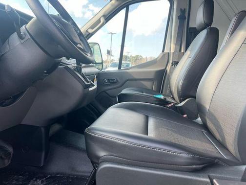Oxford White 2026 Ford Transit-250 Base