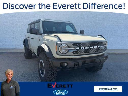 Desert Sand 2026 Ford Bronco Badlands