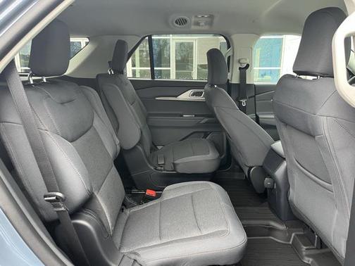 2026 Ford Explorer Active (200A)