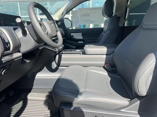 2025 Ford Expedition Max Active 4x4