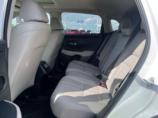 Platinum White Pearl 2024 Honda HR-V EX-L