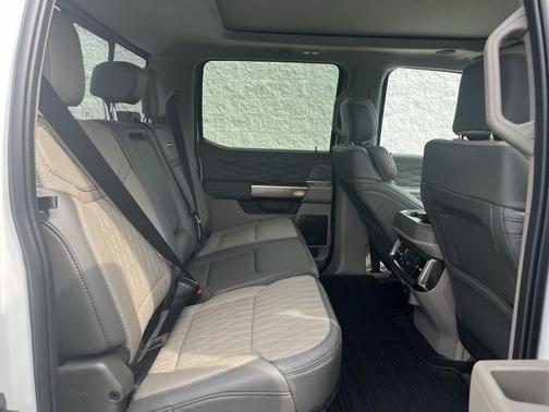 2025 Ford F-250 Platinum