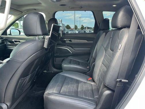 Glacial White Pearl 2023 Kia Telluride SX Prestige