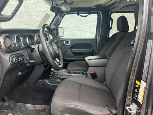 2023 Jeep Gladiator Sport S