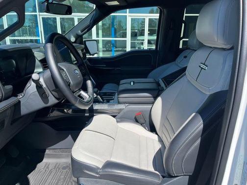 Star White Metallic Tri-Coat 2025 Ford F-150 Lightning Platinum