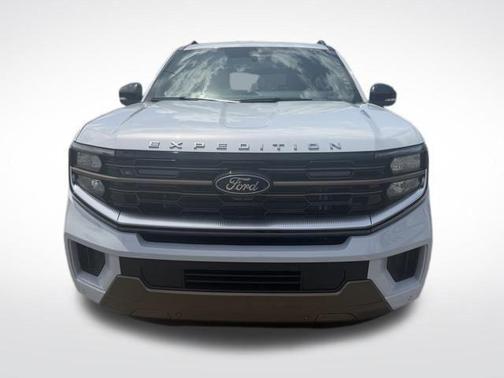 Space Silver Metallic 2026 Ford Expedition Max King Ranch