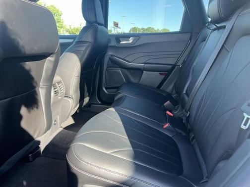 2026 Ford Escape PHEV SE