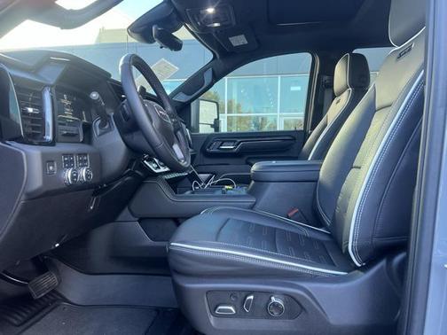 2025 GMC Sierra 2500 AT4