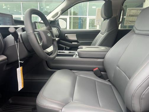 2025 Ford Expedition Max Active 4x2