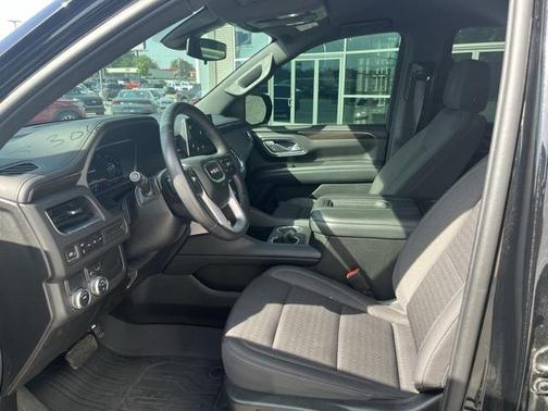 2022 GMC Yukon XL SLE
