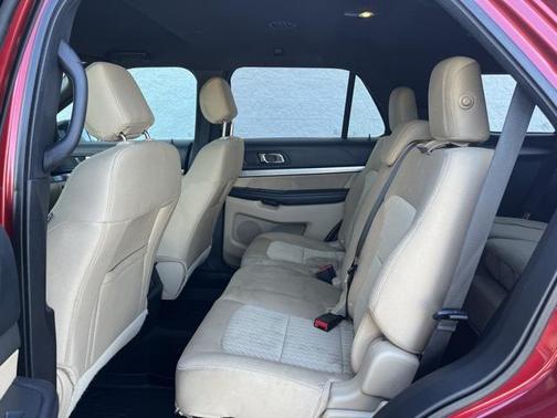 2017 Ford Explorer Base
