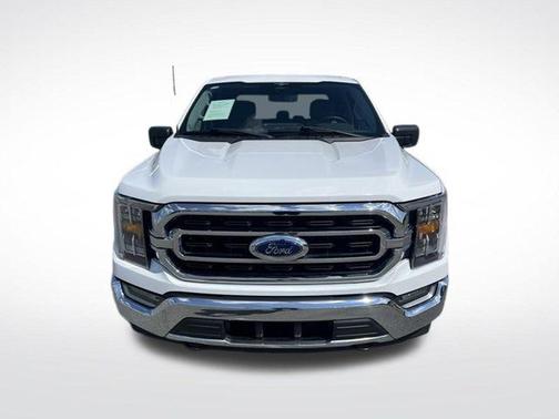 Oxford White 2023 Ford F-150 XLT