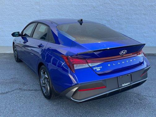 2025 Hyundai ELANTRA Sport