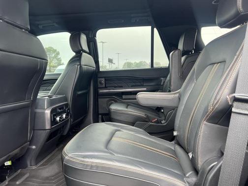 2022 Ford Expedition Platinum