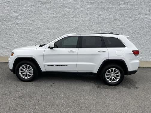 2022 Jeep Grand Cherokee Laredo