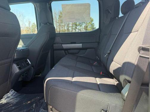 Agate Black Metallic 2026 Ford F-150 XLT