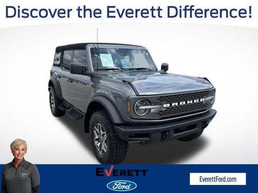 Carbonized Gray Metallic 2024 Ford Bronco Badlands