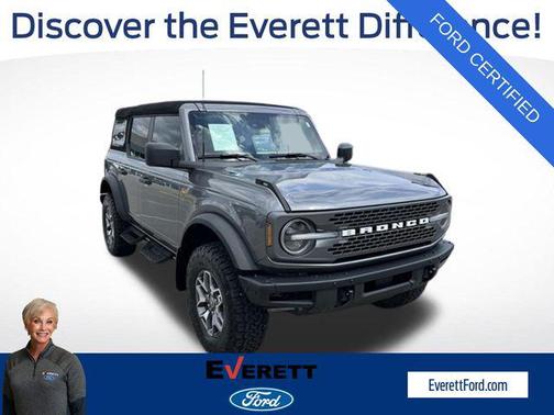 Carbonized Gray Metallic 2024 Ford Bronco Badlands