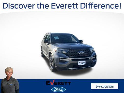 Carbonized Gray Metallic 2023 Ford Explorer XLT