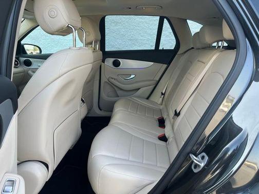 2022 Mercedes-Benz GLC 300 4MATIC