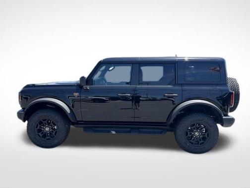 Shadow Black 2026 Ford Bronco Badlands