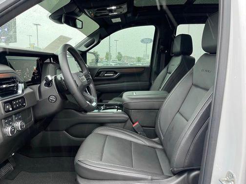Summit White 2025 GMC Yukon Denali