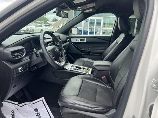 2022 Ford Explorer ST-Line