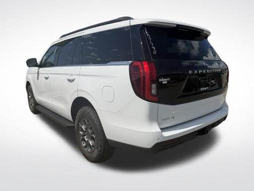Oxford White 2026 Ford Expedition Active
