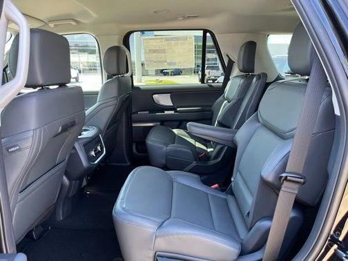 Agate Black Metallic 2026 Ford Expedition Active