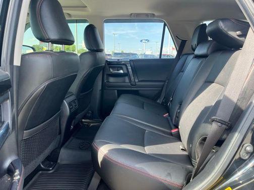 Midnight Black Metallic 2024 Toyota 4Runner TRD Off Road Premium