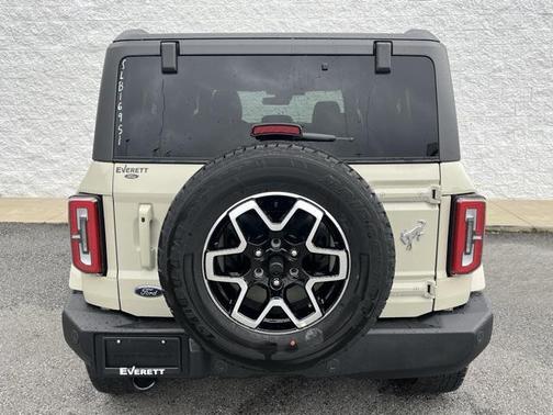 2025 Ford Bronco Outer Banks