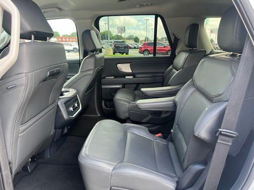 Oxford White 2026 Ford Expedition Active