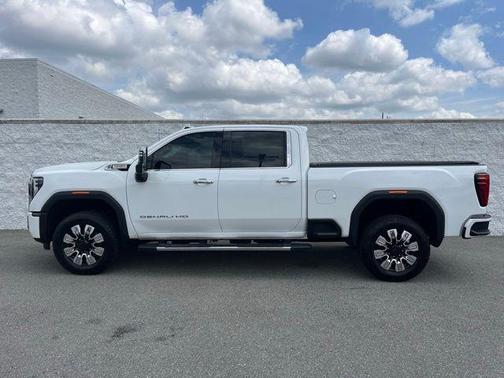 Summit White 2025 GMC Sierra 2500 Denali