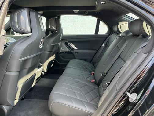 2023 BMW i7 xDrive60