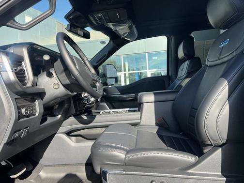 2026 Ford F-250 Platinum